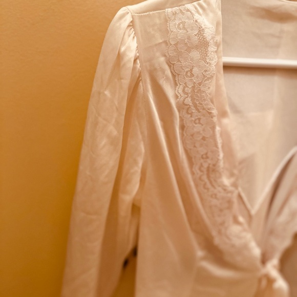 Vintage Bridal Robe - Picture 3 of 5